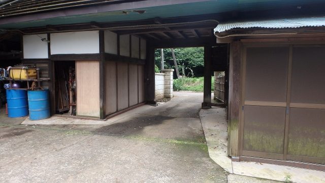 伝統技術がひかる長屋門